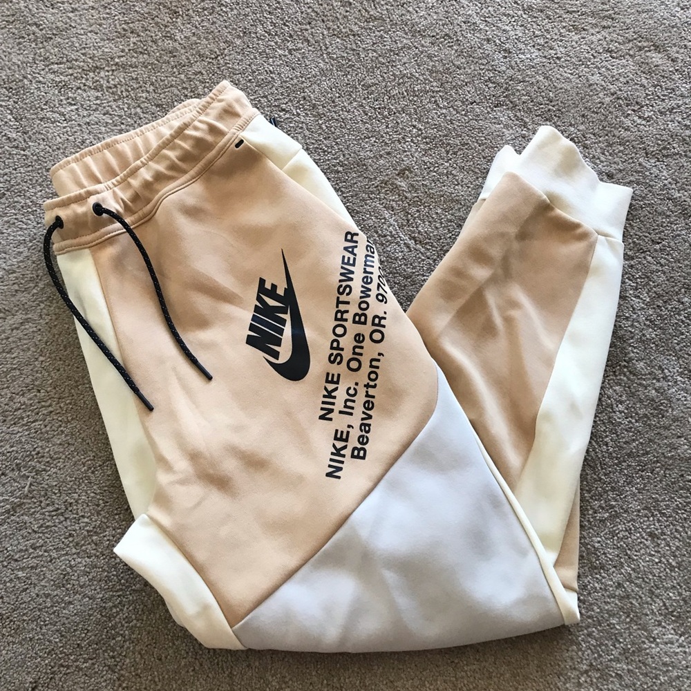 Nike Sportswear Men's Tech Fleece Pants, Size L-NWOT